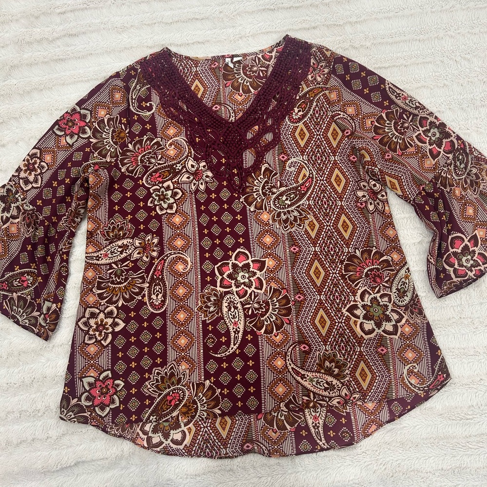 Crocheted V-Neck Paisley Tunic Top - Burgundy Multi